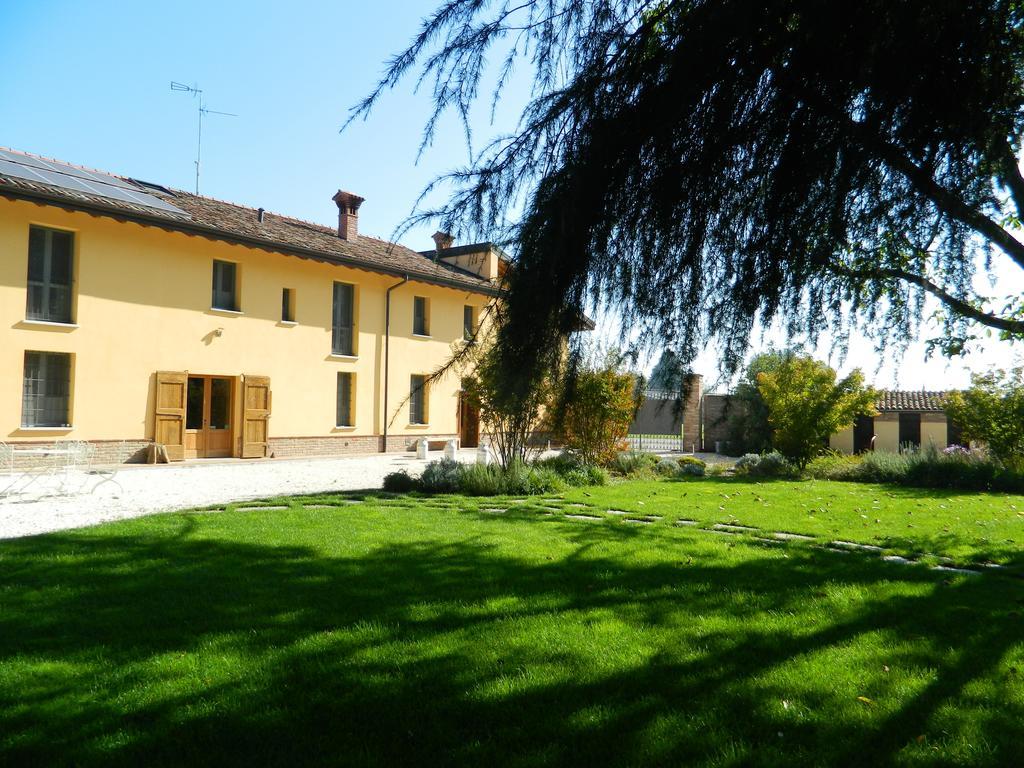 Agriturismo Cascina Pezzolo Lodi Exterior photo