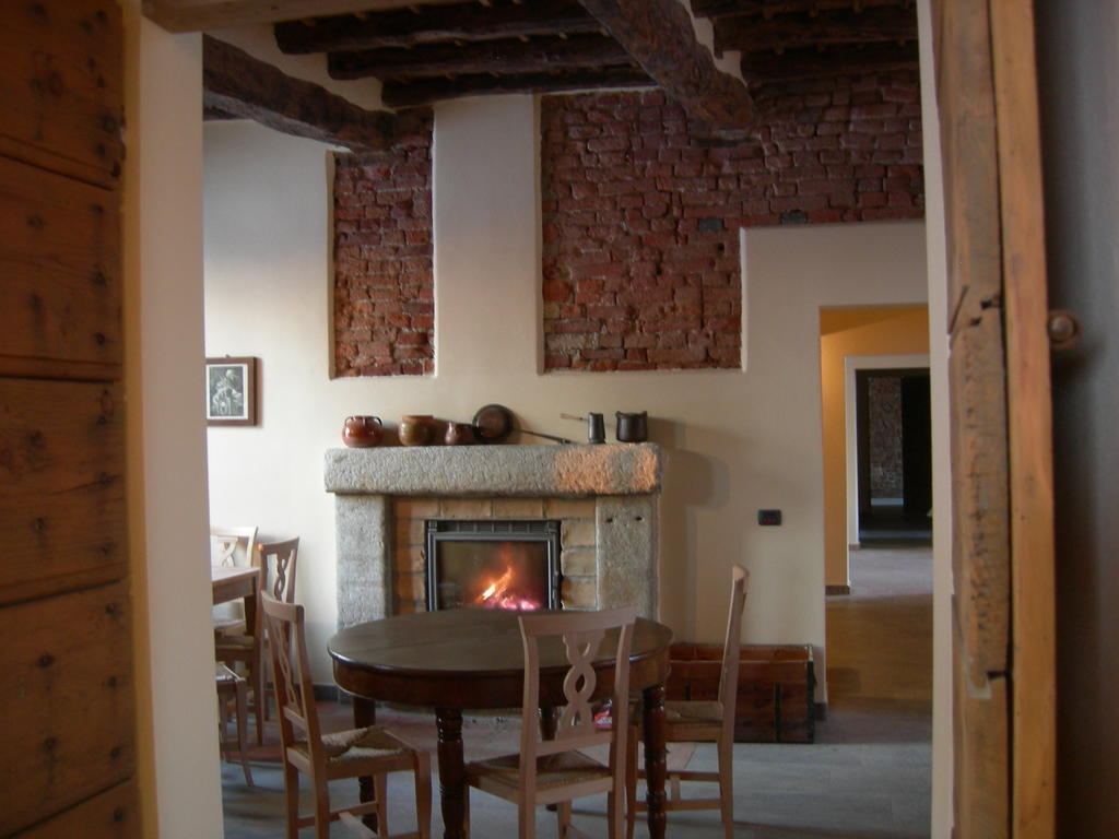 Agriturismo Cascina Pezzolo Lodi Exterior photo